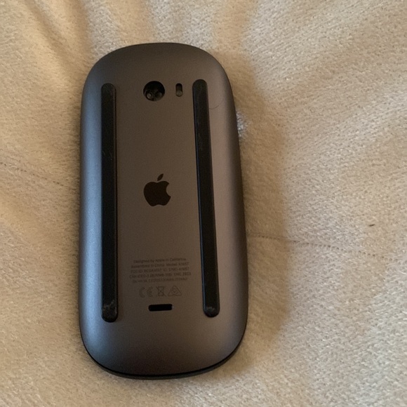 Apple Magic Mouse - Picture 2 of 2